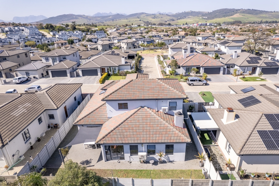 3 Bedroom Property for Sale in Protea Heights Western Cape